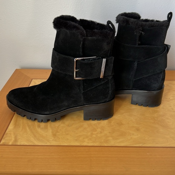 Karl Lagerfeld black faux-lined boots size 8.5 - Picture 4 of 10